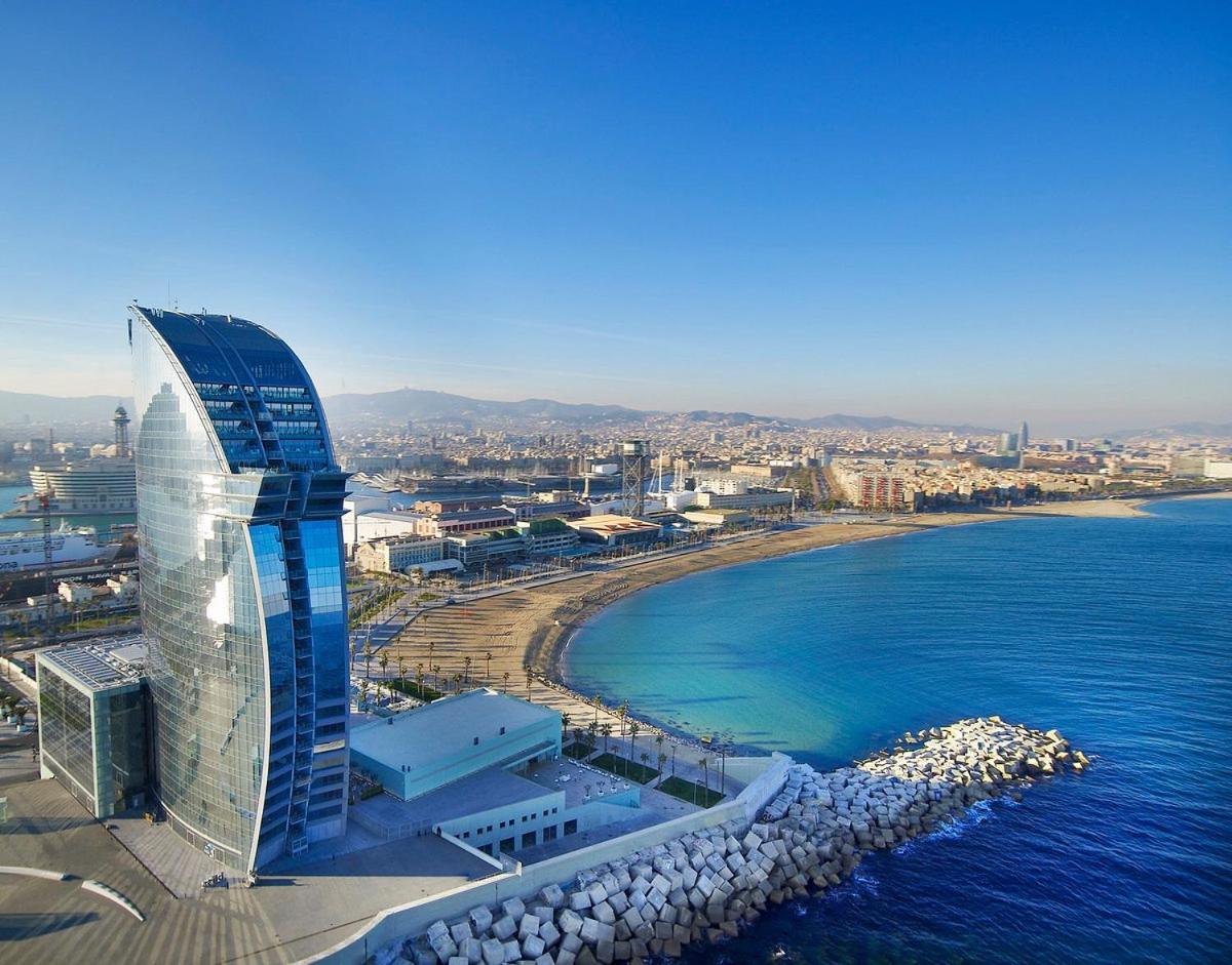 Barcelona Chic Apartments- Free Parking - 10 Min From Bcn City Centre By Metro Luaran gambar